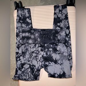 tye dye butt scrunch leggings